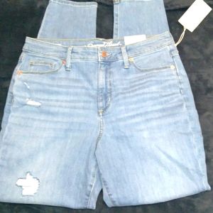 NWTs Universal Thread Ripped Skinnt Jeans